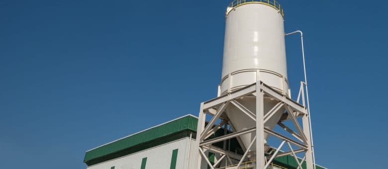 What Do Chutes And Hoppers Do In Pneumatic Conveying Systems?
