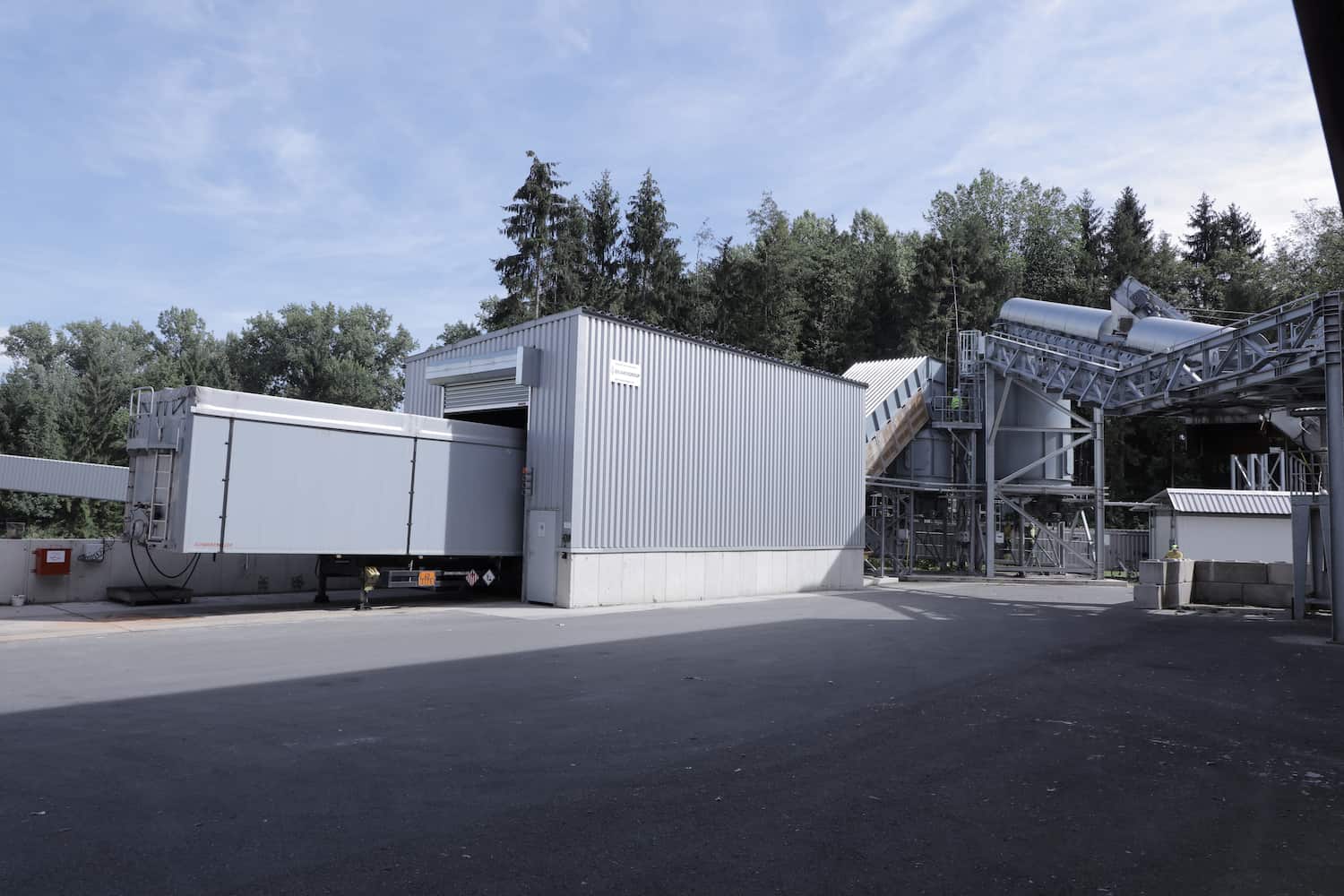 Individual SingleSource Solutions for Handling Alternative Fuels