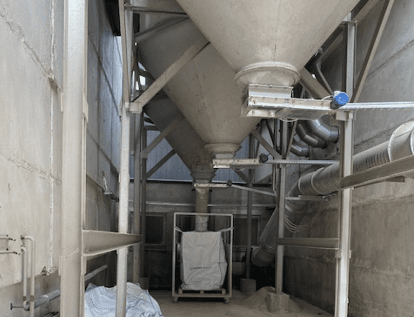 Protecting the production plant and employees: Continuous dust measurement in malt filling