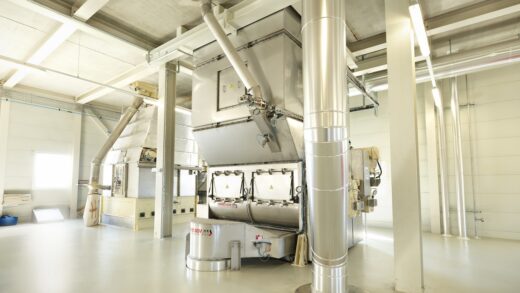 Egli Mühlen Prevents Bacterial Contamination and Improves Homogeneity of Poultry Feed by Mixing and Heating with Steam
