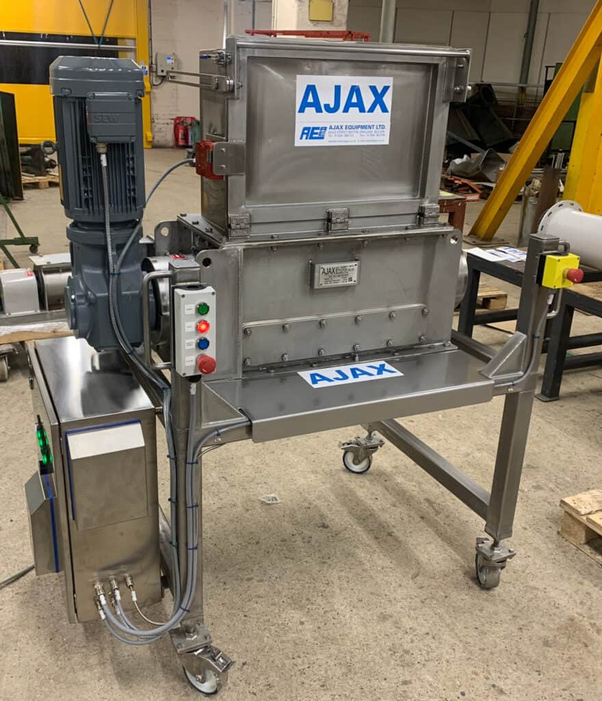 Ajax Equipment Mobile Lump Breaker Increases Production at Vickers Laboratories