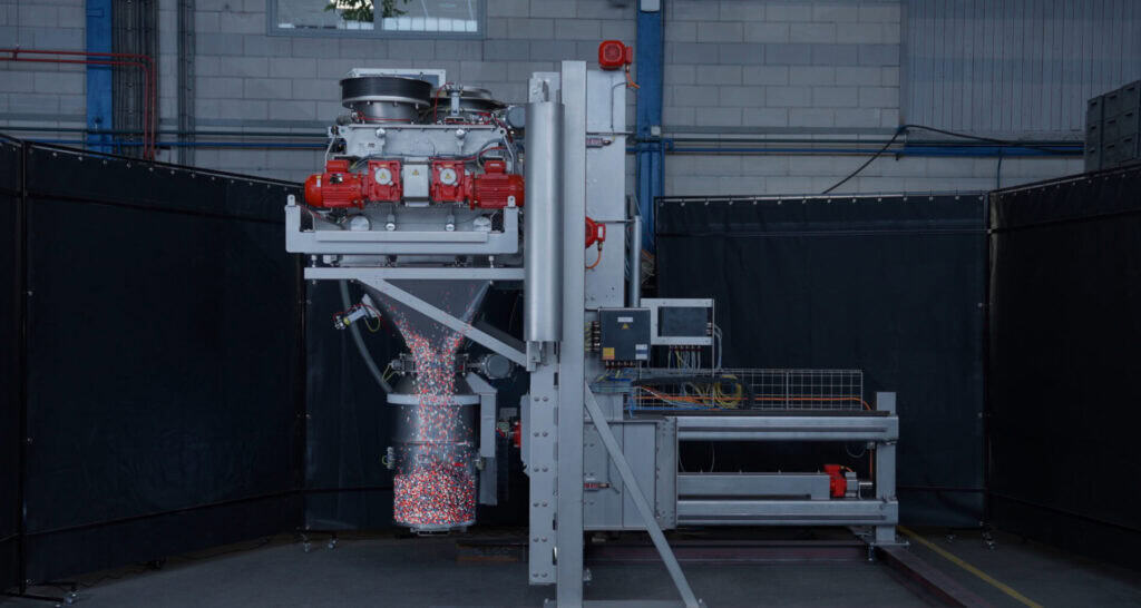 Dinnissen sets new standard for mixing in compact spaces with Pegasus® Moving Mixer