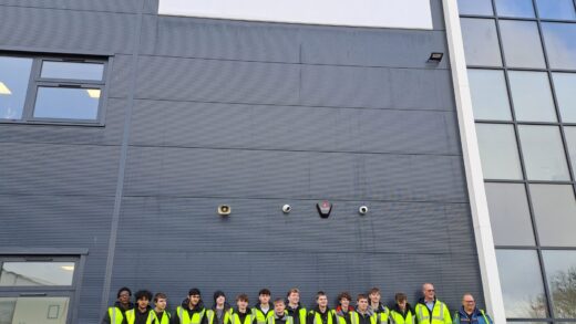 Akona Welcomes Students for Hands-on Engineering Insight