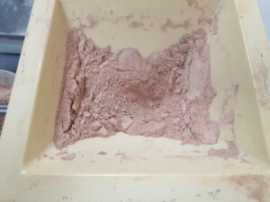 From Ratholing to Reliable Flow: Handling Katechu Powder